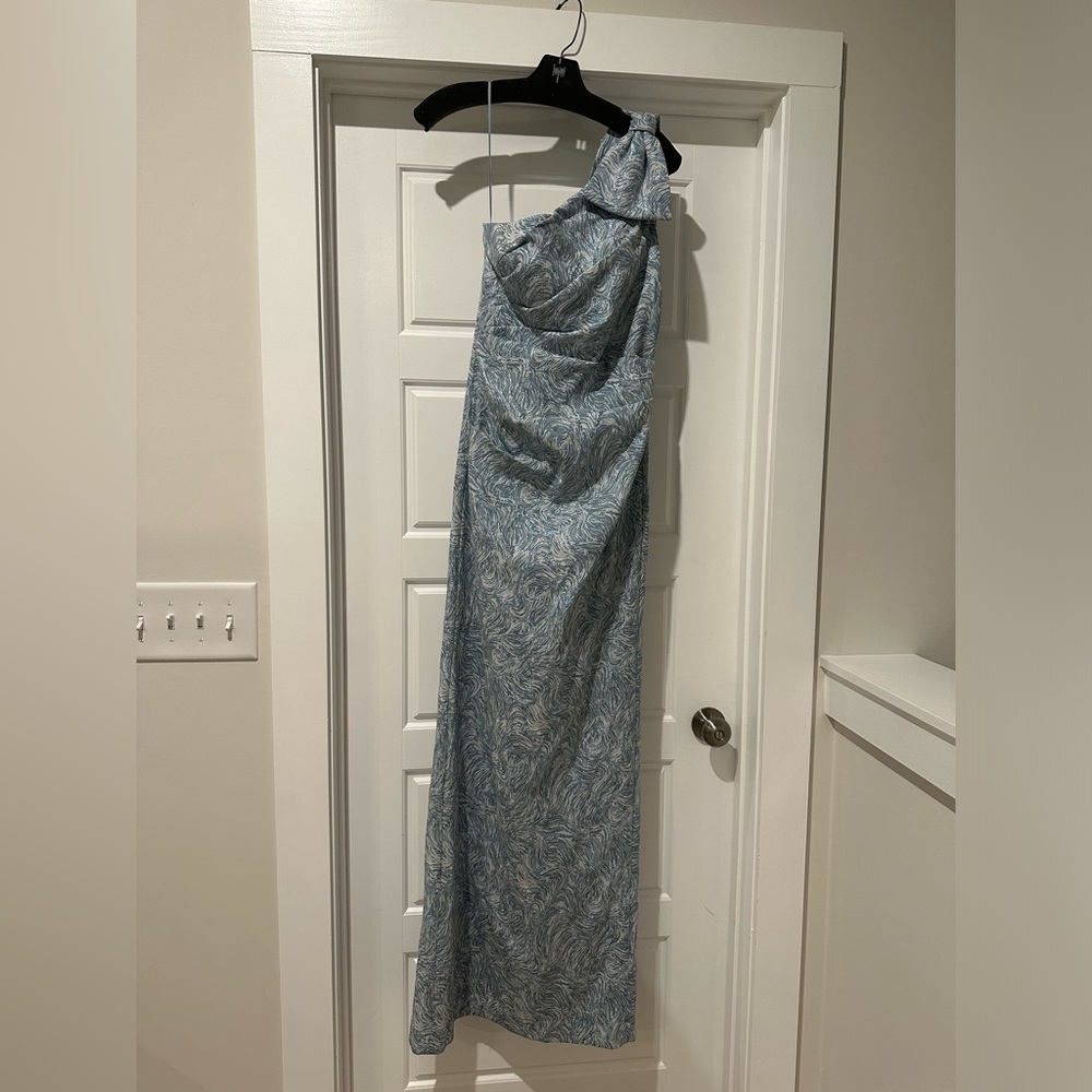 NWT Teri Jon by Ricki Freeman blue swirl dress. Size 10